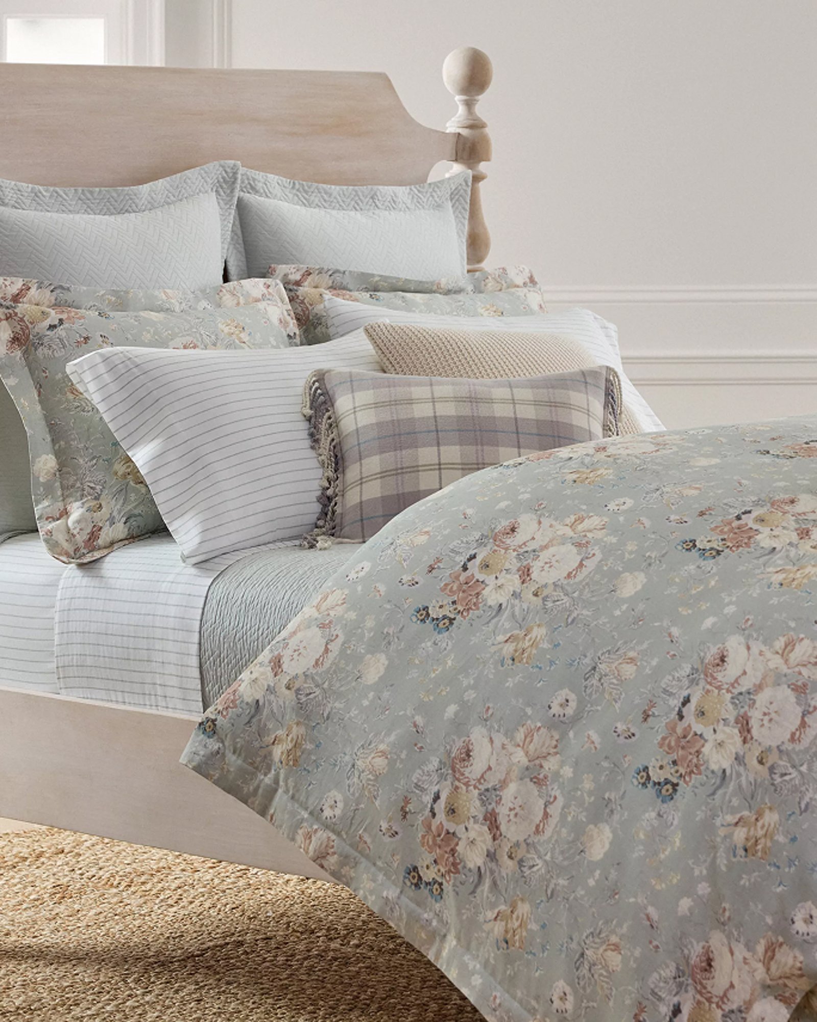 Home-trend-whats-trending-now-designer-bedding-test-dt-mew