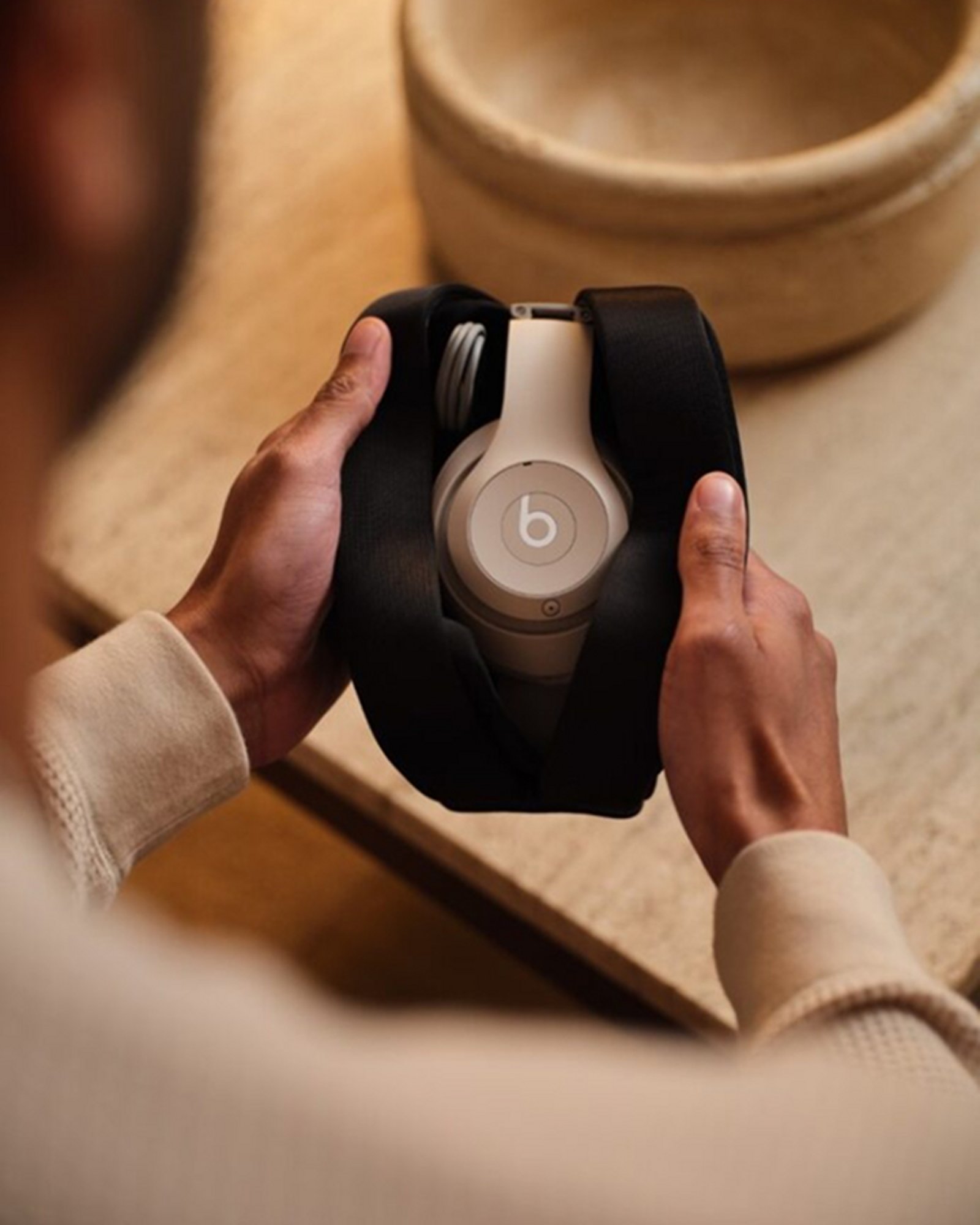 Electronics-trend-whats-trending-now-Tech Travel Essentials