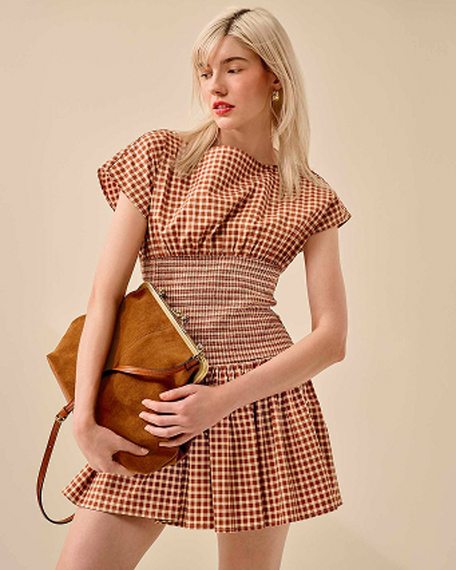 Handbags-accessories-trend-whats-trending-now-Spring-Suede