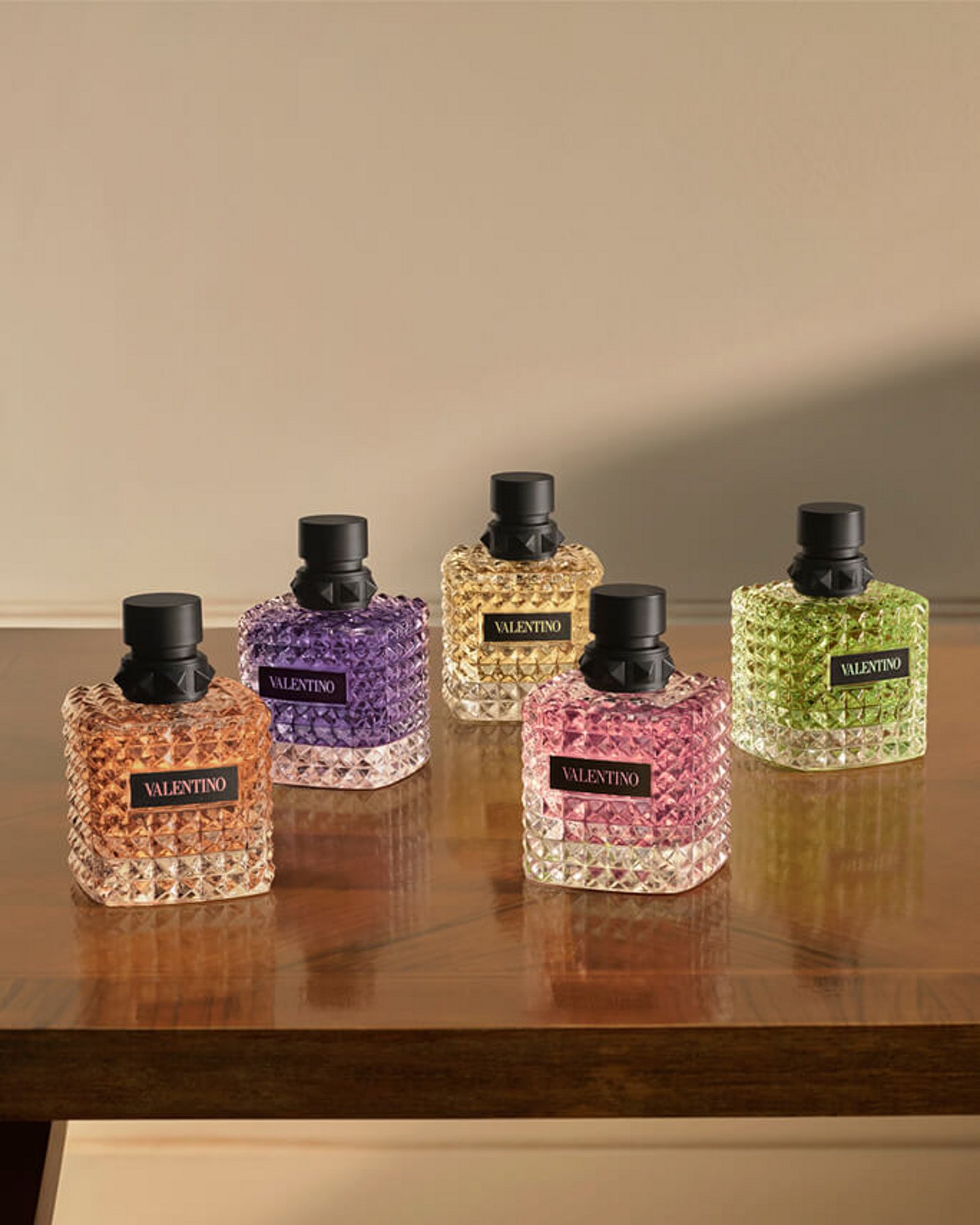 Flower-show-your-favorite-brands-valentino