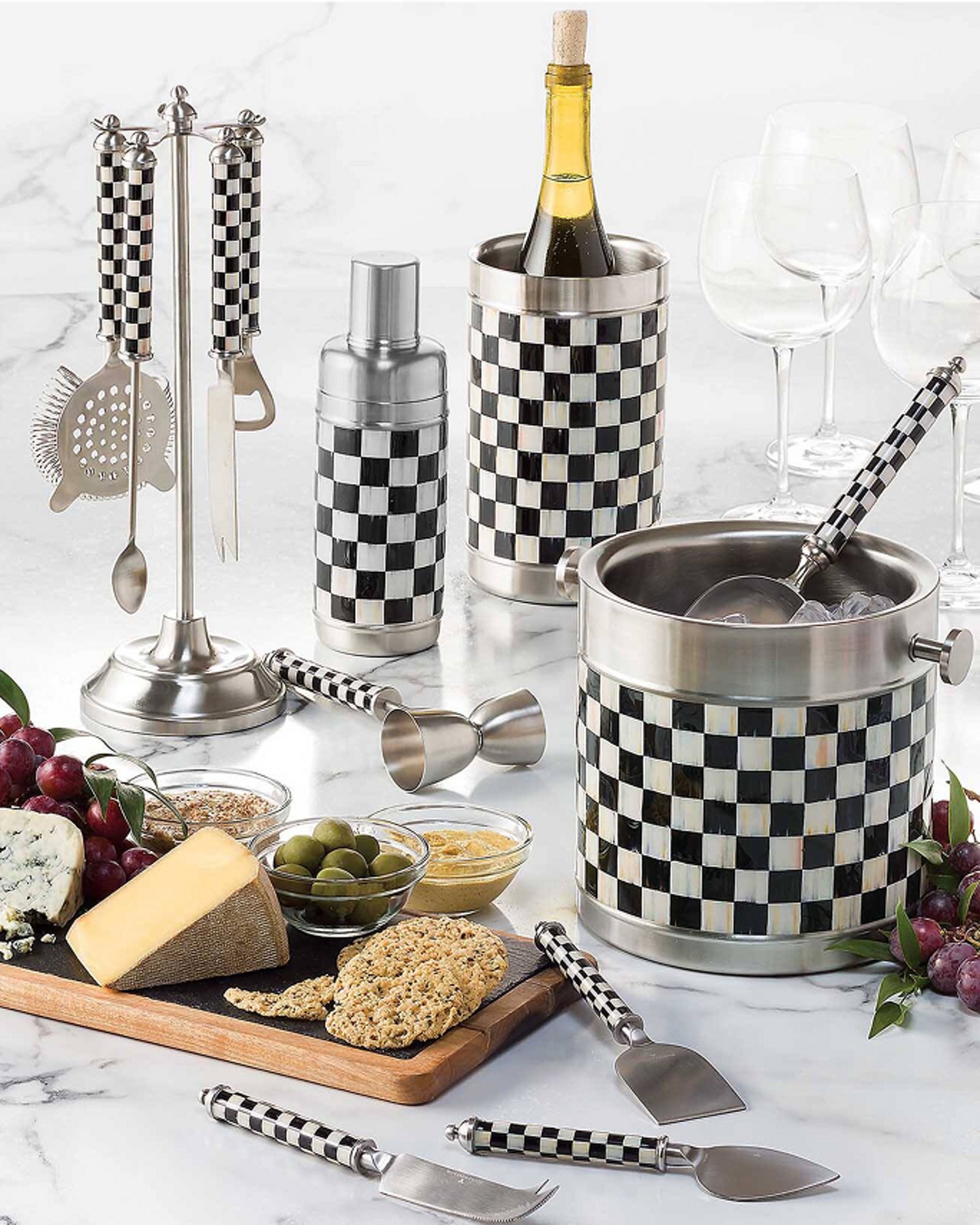 Home-trend-whats-trending-now-At-Home-Bartender